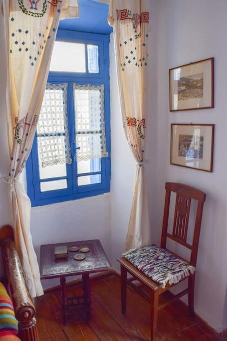 Το Πάνω Σπίτι Της Μαριάνθης Villa Márpissa Екстериор снимка