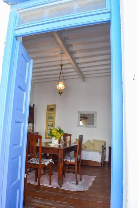 Το Πάνω Σπίτι Της Μαριάνθης Villa Márpissa Екстериор снимка